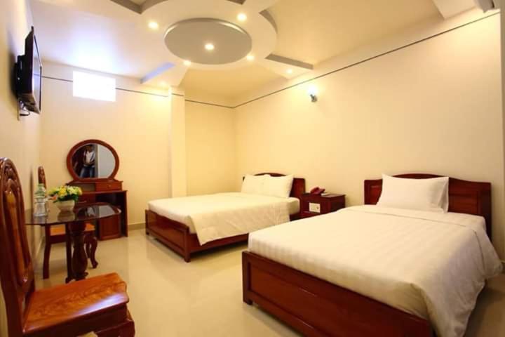 Khách Sạn Long Tỵ Cà Mau Exterior foto