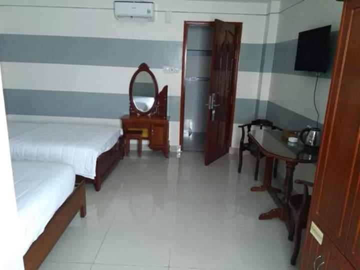 Khách Sạn Long Tỵ Cà Mau Exterior foto